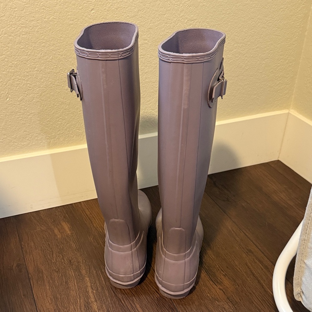 Hunter Classic Tall Boots in Grayish Purple - Picture 6 of 6